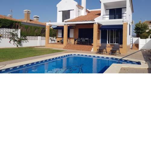 Casa con piscina privada ideal para familia