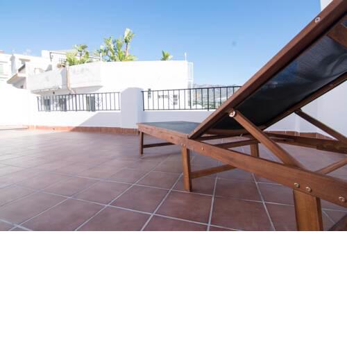 Casa con terraza y patio privado en Salobreña