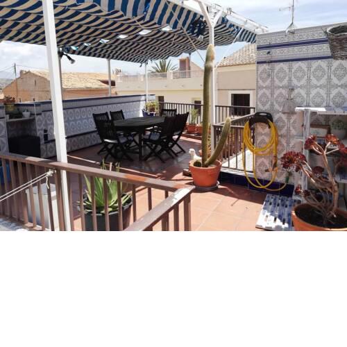 Casa con terraza/Confortable house with terrace