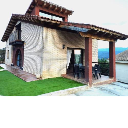 Casa con vistas impresionantes a la montaña