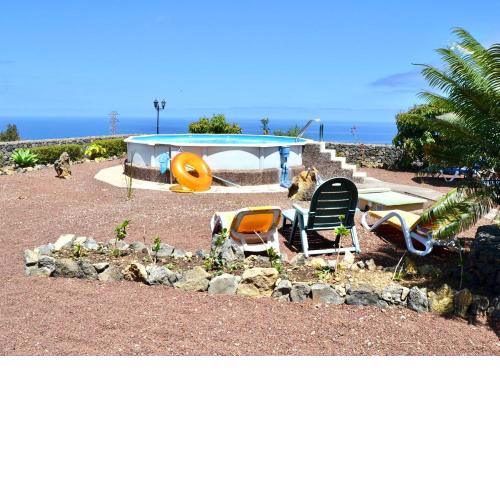Casa con Wifi, piscina con vistas directamente al Mar, rodeada de árboles limoneros
