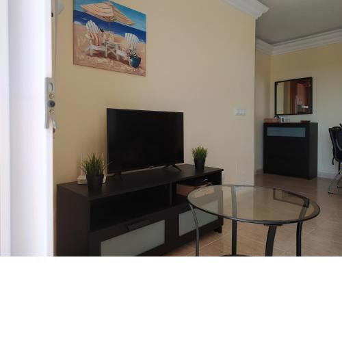 Casa de Fabian Appartment + WIFI near beach/port