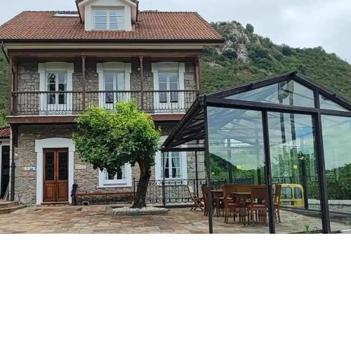 Casa De Indianos De Mas De 100 Anos De Antiguedad