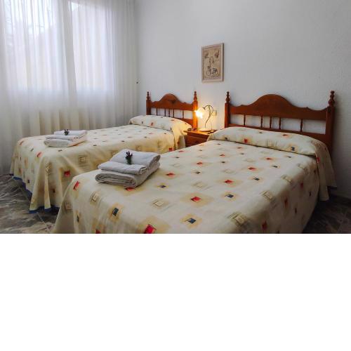 Casa de invitados tradicional con piscina en la huerta de Lorca