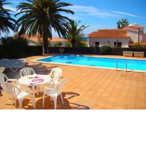Casa De La Vara - Spacious private and perfect for families - Large terrace surrounding pool
