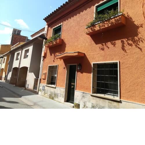 Casa de poble CAN FORASTER