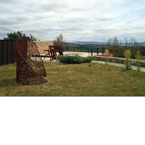 casa de un artista en plena naturaleza
