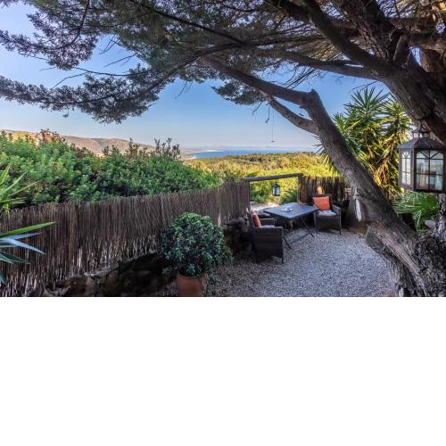 Casa en la montaña con vistas a África
