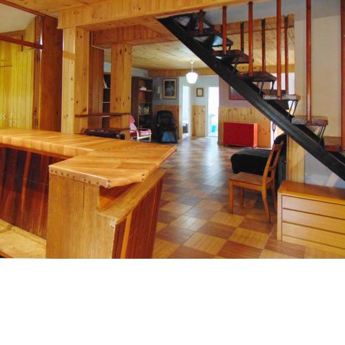 Casa en Miraflores, para grupos con piscina, barbacoa, barra de bar
