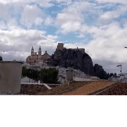 CASA EN OLVERA CON TERRAZA