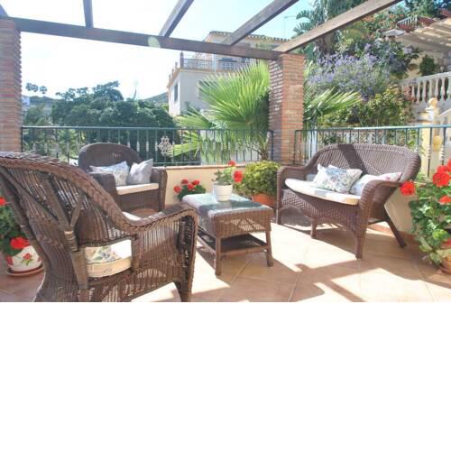 Casa exclusiva con piscina Mar y Montaña