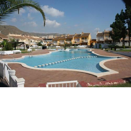 Casa Flores, beautiful townhouse close to the sea and amenities