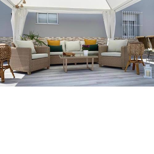 Casa grande con piscina