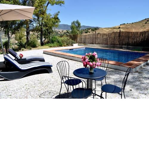 Casa Grande / Rosas Cantares
