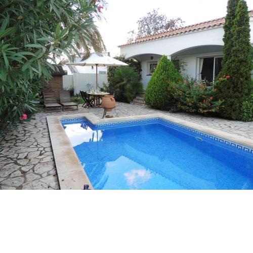 Casa individual con piscina en Roses