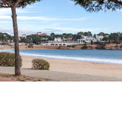 Casa junto al mar con piscina salina comunitaria