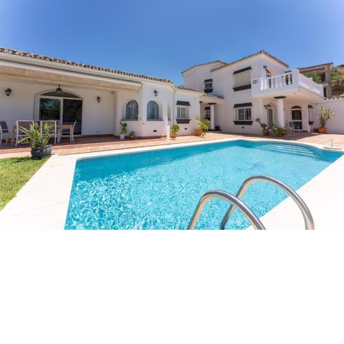 Casa Lorretta Luxurious villa with pool and fantastic patio