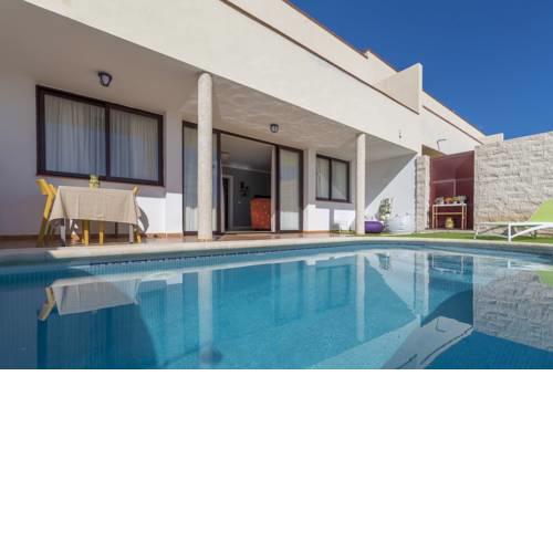 CASA LOS TEJALES with climatized private pool