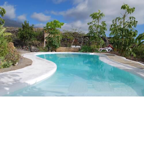 Casa Malú, Ocean view chalet in tropical garden with shared heated saltwater pool