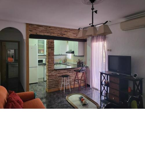 Casa Oasis, una casa rural agradable casa con Piscina en zona tranquila