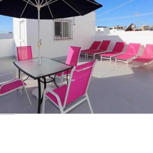 Casa privada con terraza cerca del mar