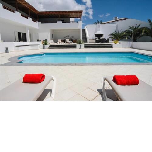 Casa Puerto Calero Grande - A wonderful 6 bedroom villa - Short stroll from the Marina