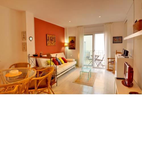 Casa Rainbow by Hello Apartments Sitges