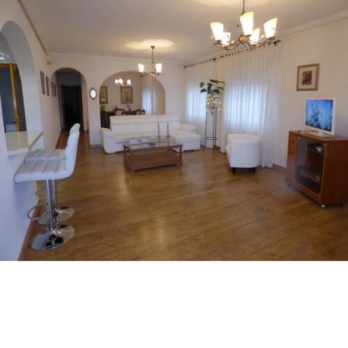 CASA REYES