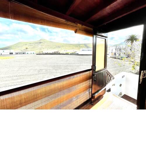 Casa rural con jacuzzi, Wifi y inolvidables vistas a la montagna, en Lanzarote