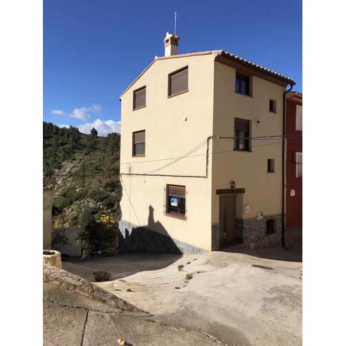 CASA RURAL FUENTE LA REINA