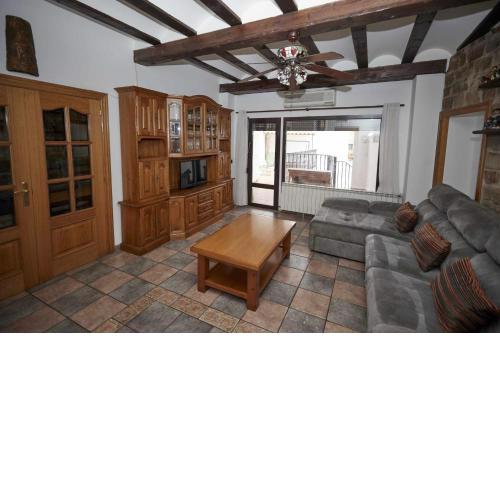 Casa Rural Galo con piscina barbacoa y sala de juegos