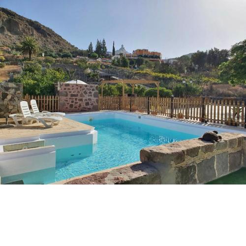 casa rural LA LIMERA con piscina privada