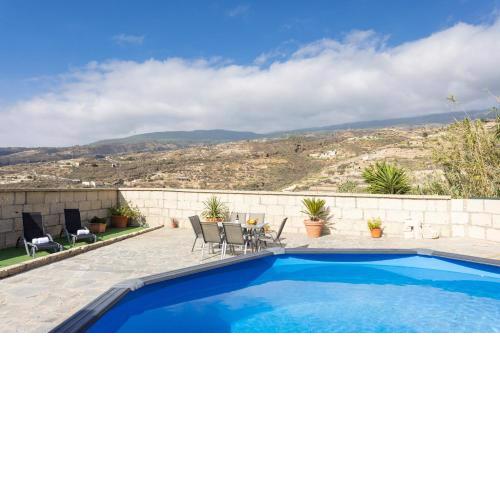 Casa Rural La Sombrera I with pool