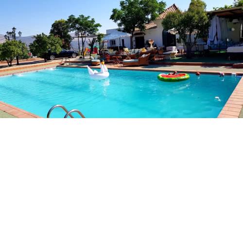 Casa rural los Naranjos piscina y pista tenis privada