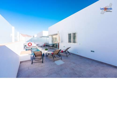 Casa Telda, private villa w/pool in Playa Blanca