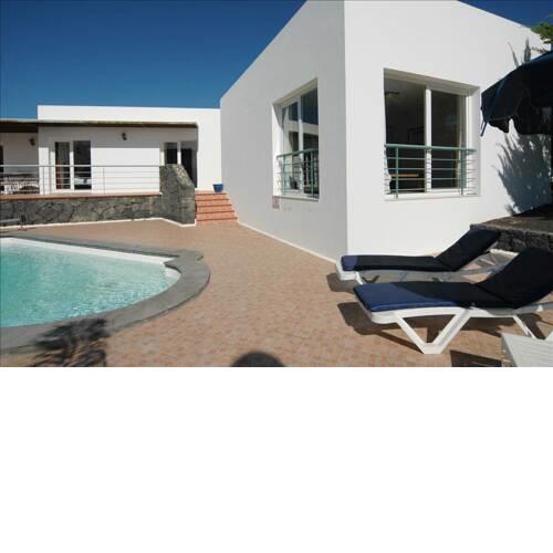 Casa Togio - Wonderful 3 bedroom villa - Short stroll to beach and promenade