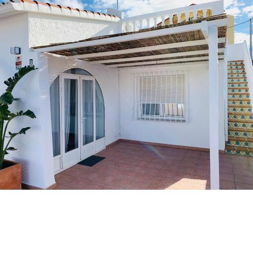 CASA VACACIONAL EN DENIA REF. 004
