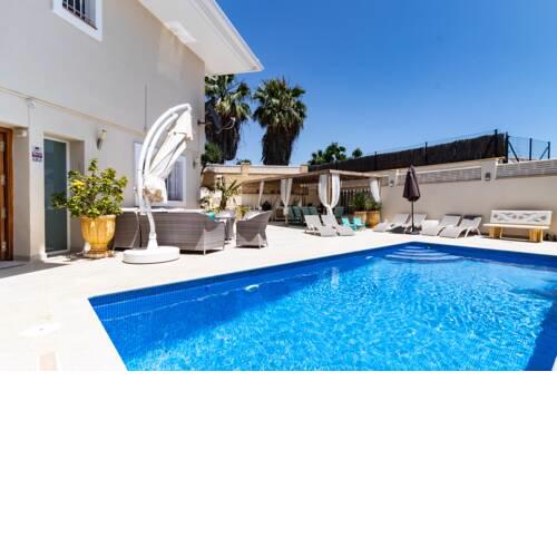 Casa Verde 10p. Villa and Guesthouse with private pool