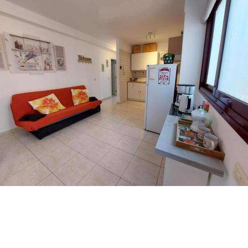 CASAMAUI WI FI and Smart TV Private Garage