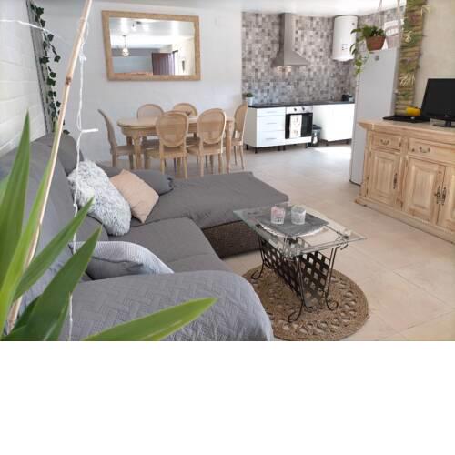 Casa,partamento-loft planta baja,jardín privado y piscina comunitaria
