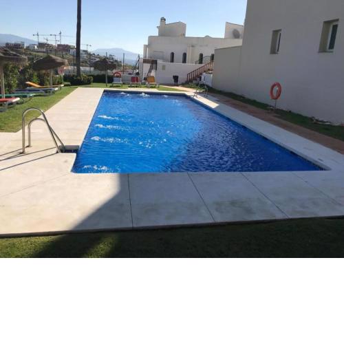 Casares Costa, Beautiful Townhouse, 3 bedrooms, 3 bathrooms, sea views
