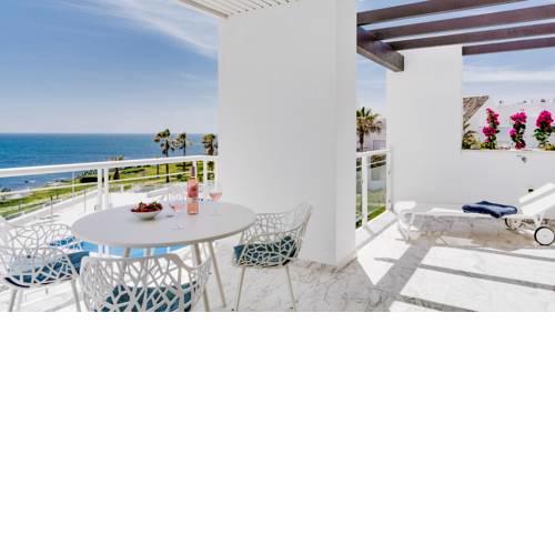 Casares del Mar
