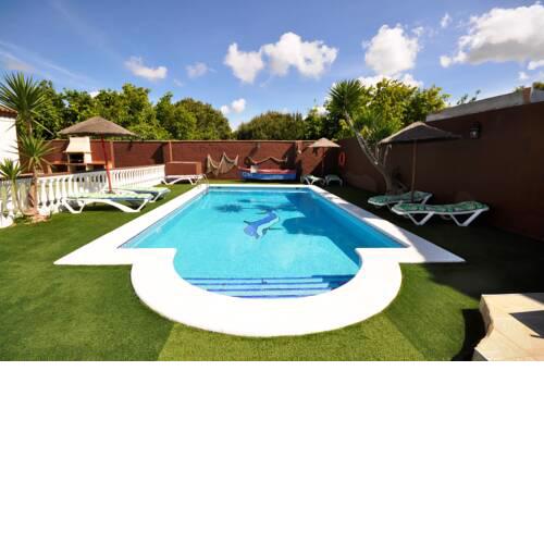 Casas con piscina y Jacuzzi compartidos solo familias y parejas