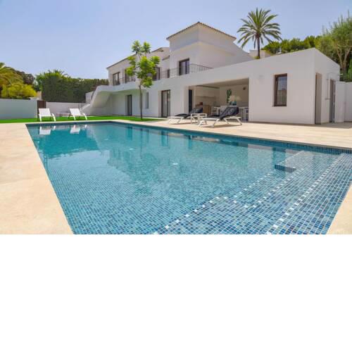Casas Playas Villa Sleeps 6 with Pool Air Con and Free WiFi