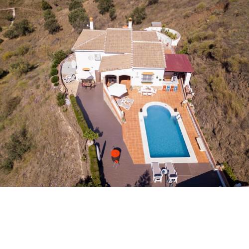 Casira, domein met villa en 2 studio's - max 11 personen