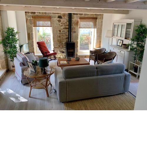 Casita en Canido con pequeño jardín