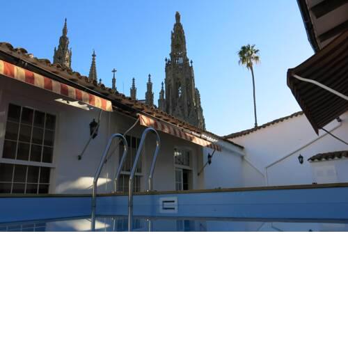 Casona Gildana: Historia, Patrimonio/E-working