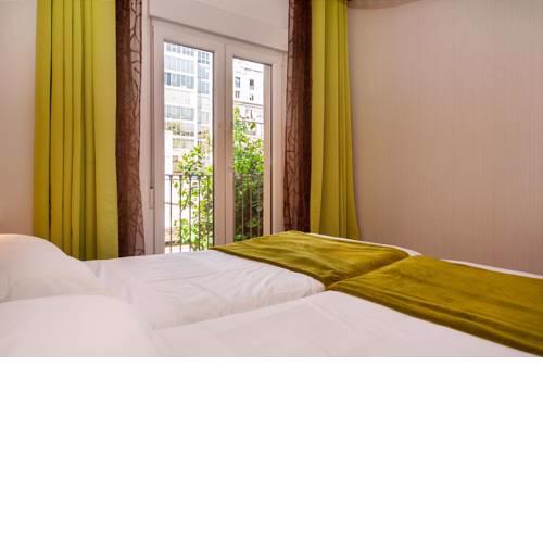 Casp-er Guest House
