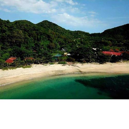 Castaway Surf Retreat 1