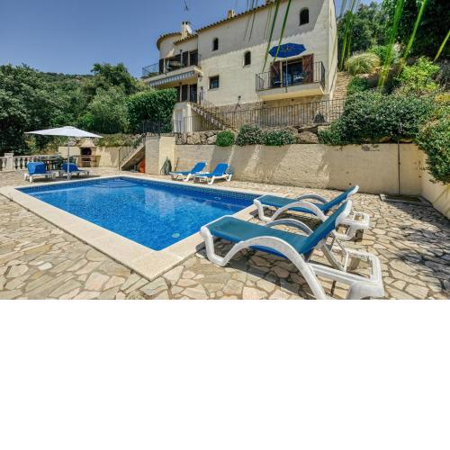 Castell Mirto - villa private pool